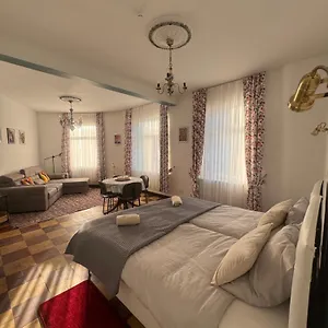 Dokstudio50 , Gand Belgio
